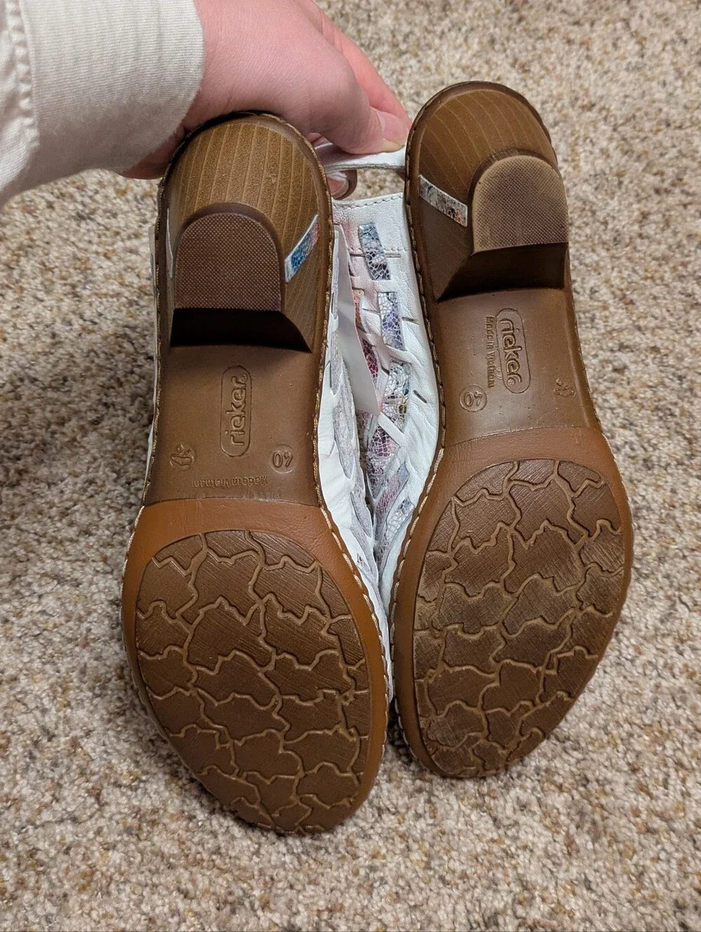 NWT Rieker Sina Multi Color Kitten Heels 40
